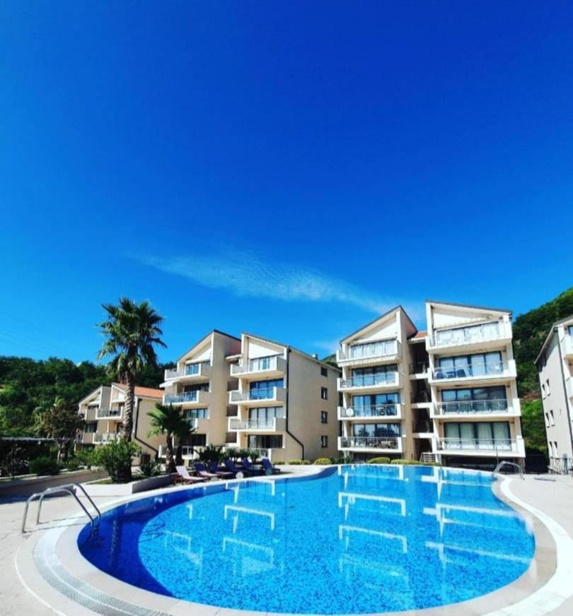 Blue Horizon Apartment Resort Будва Екстер'єр фото