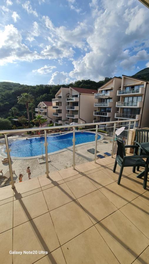 Blue Horizon Apartment Resort Будва Екстер'єр фото