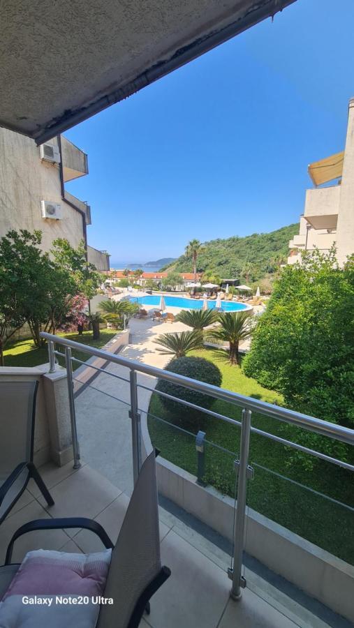 Blue Horizon Apartment Resort Будва Екстер'єр фото