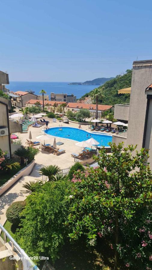 Blue Horizon Apartment Resort Будва Екстер'єр фото